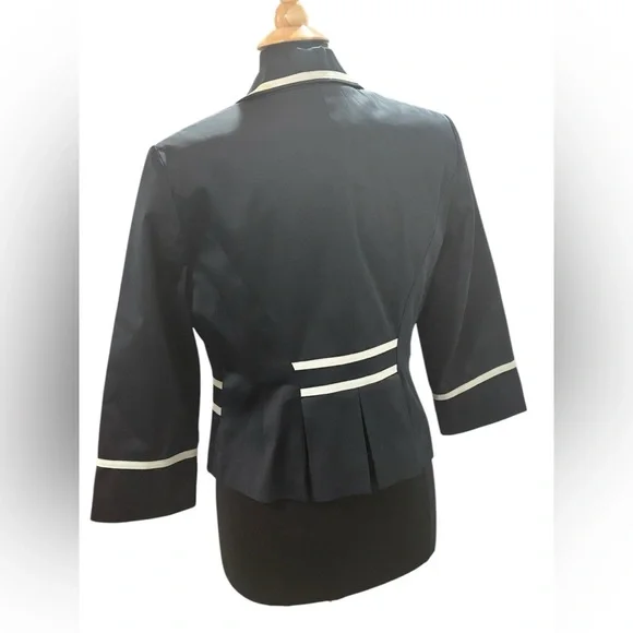 Sharagano’s Women’s Navy Blue Blazer w/ White Trim-size 12 - Picture 5 of 11